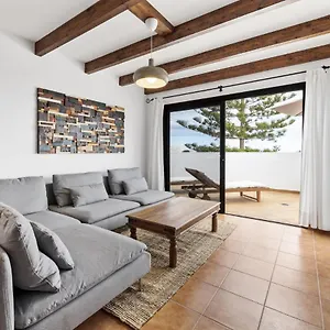 https://villa-4-villasexperience.in-canary-islands.com
